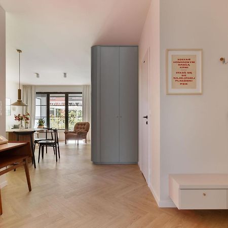 גדנסק Solidarnosc Three Bedrooms & Garden Apartment מראה חיצוני תמונה