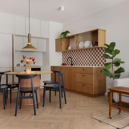 גדנסק Solidarnosc Three Bedrooms & Garden Apartment מראה חיצוני תמונה